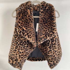 Leopard print vest, never worn ✨